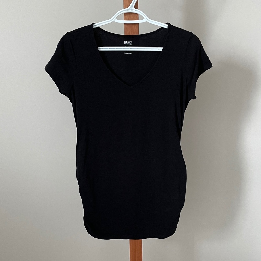 Old Navy Maternity v neck